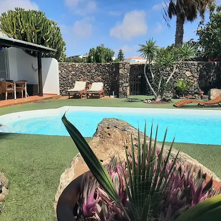 Casa Brujas Tatil Evi *