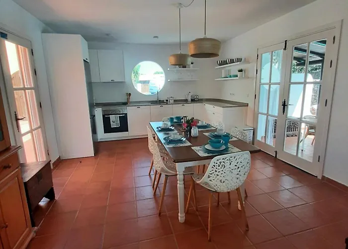 Casa Brujas Tatil Evi *